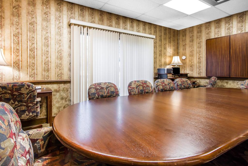 Executive Inn And Suites 엔터프라이즈 외부 사진